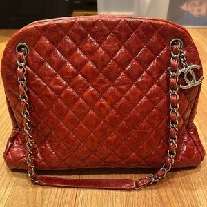 AUTHENTIC CHANEL SHOULDER BAG - RED - GREAT CONDITION